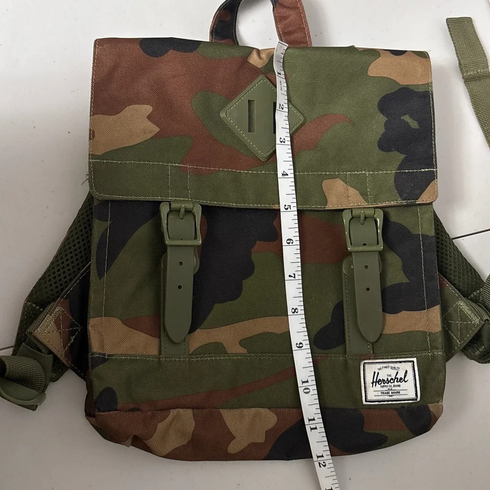 Herschel Backpack Camo Buckle Strap Front‎ Pocket 10x10 Canvas Casual